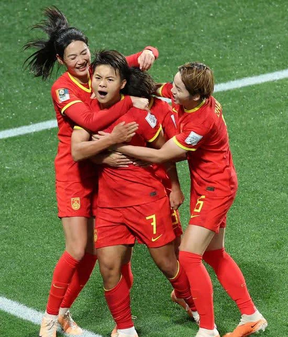 中国女足在国际比赛中大获全胜