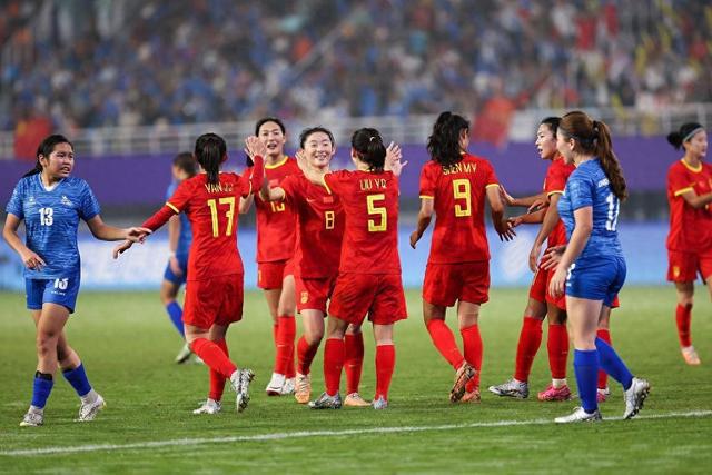 中国女足在国际比赛中大获全胜